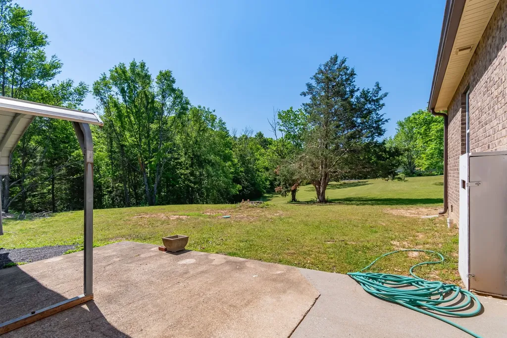 9127 Crestview Drive Bon Aqua TN 37025