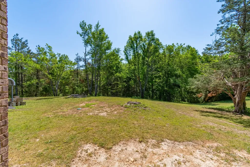 9127 Crestview Drive Bon Aqua TN 37025