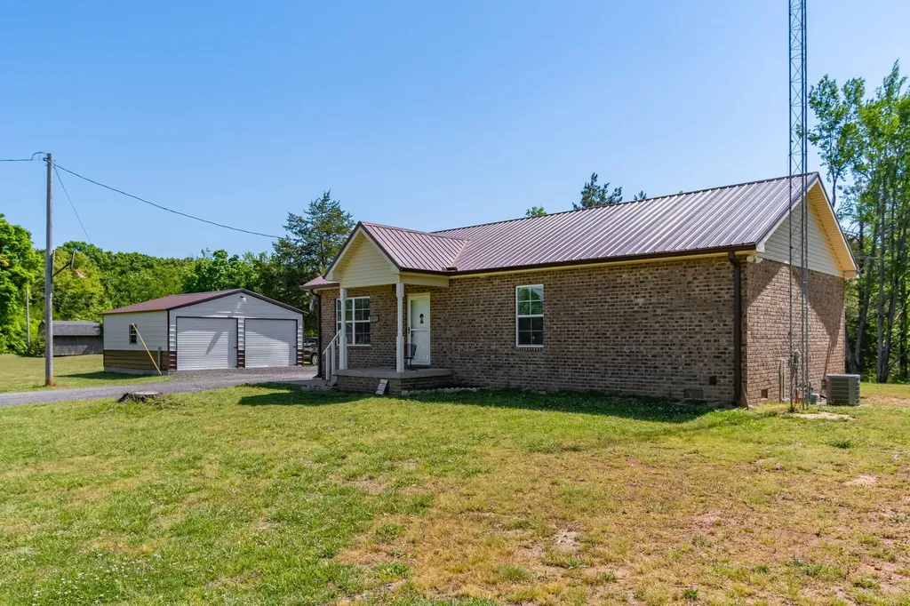 9127 Crestview Drive Bon Aqua TN 37025