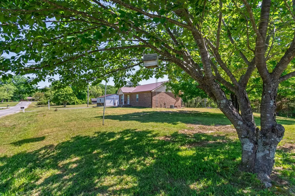 9127 Crestview Drive Bon Aqua TN 37025