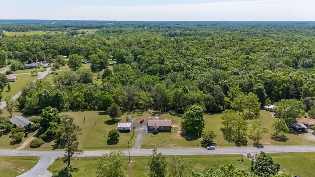 9127 Crestview Drive Bon Aqua TN 37025