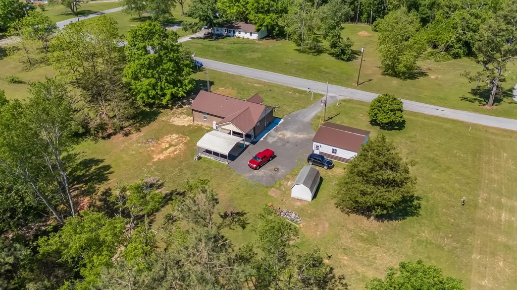 9127 Crestview Drive Bon Aqua TN 37025