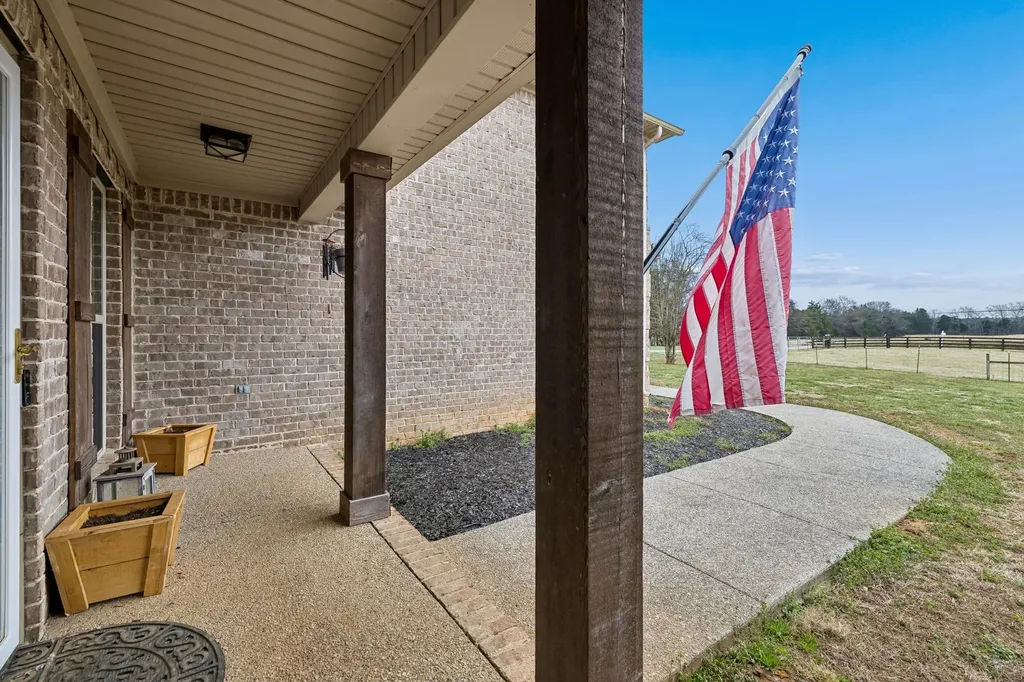 3941 Kelley Farris Road Columbia TN 38401