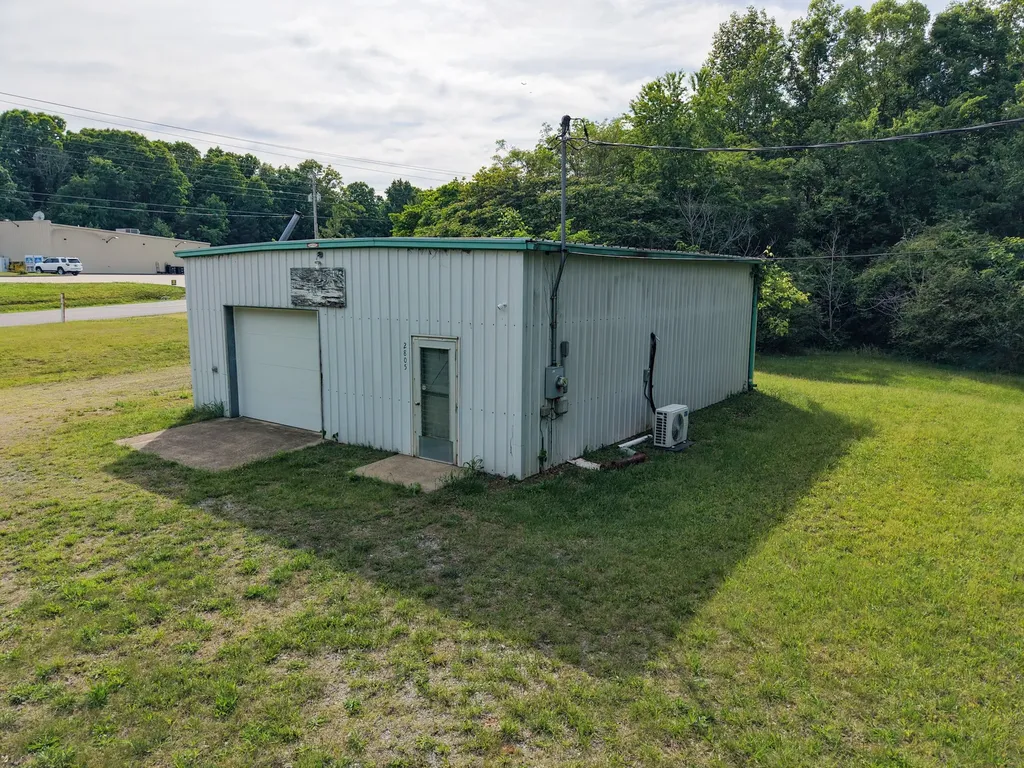 2815 Highway 49, E Charlotte TN 37036
