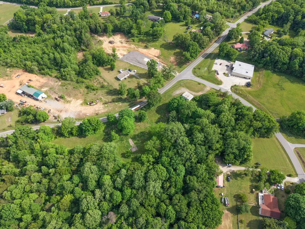 2815 Highway 49, E Charlotte TN 37036