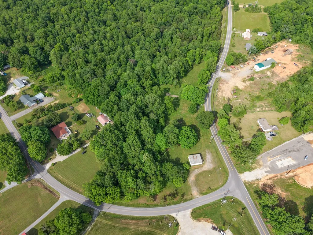2815 Highway 49, E Charlotte TN 37036