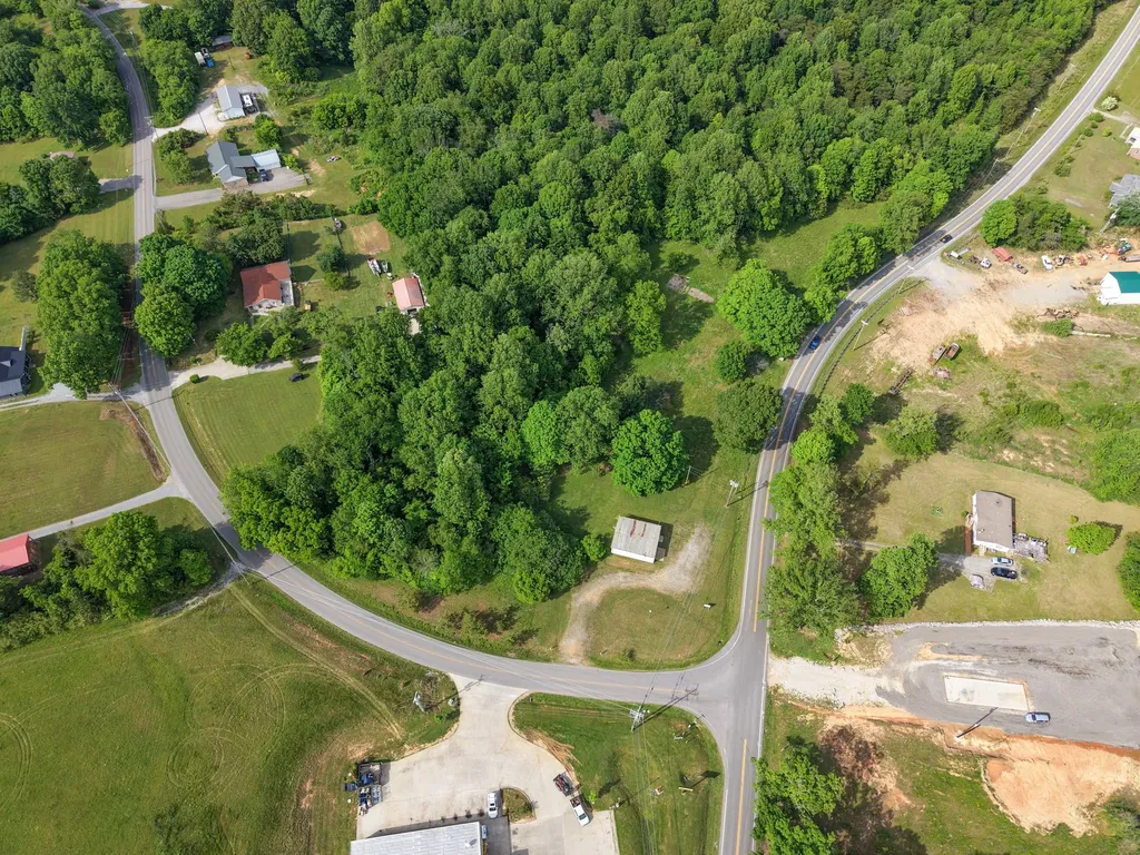 2815 Highway 49, E Charlotte TN 37036