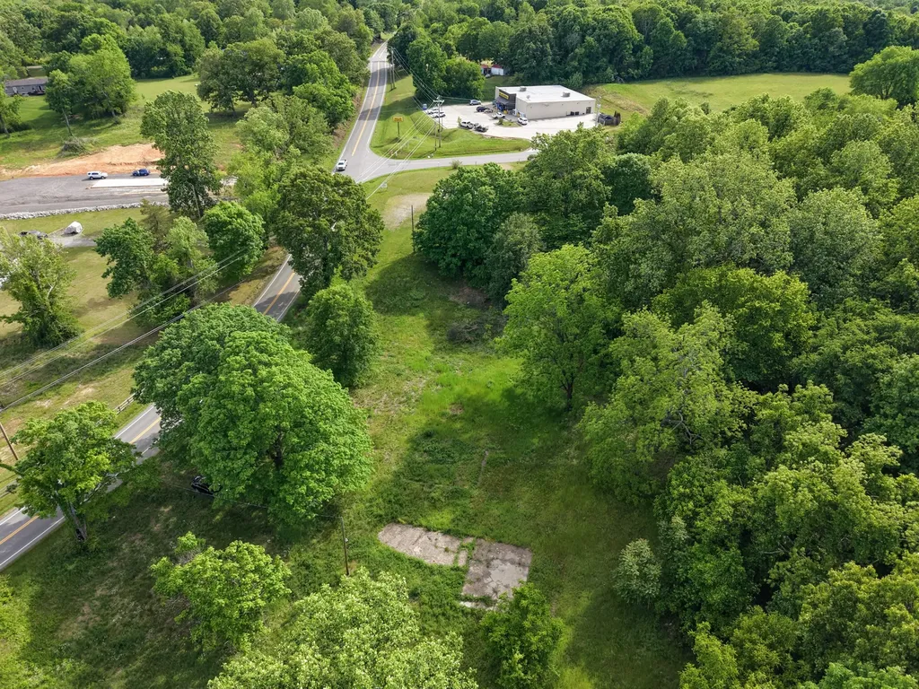 2815 Highway 49, E Charlotte TN 37036