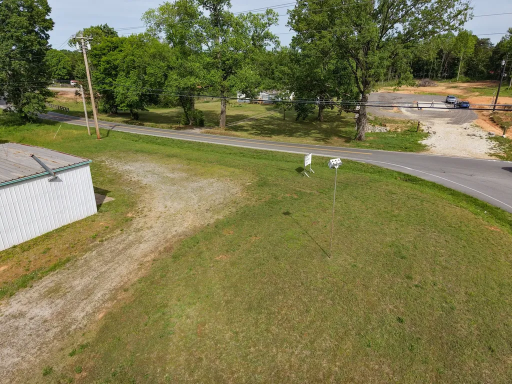 2815 Highway 49, E Charlotte TN 37036