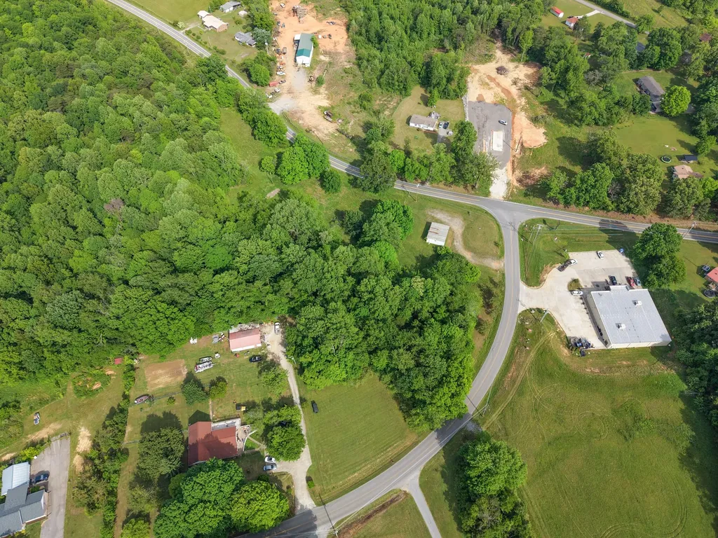 2815 Highway 49, E Charlotte TN 37036