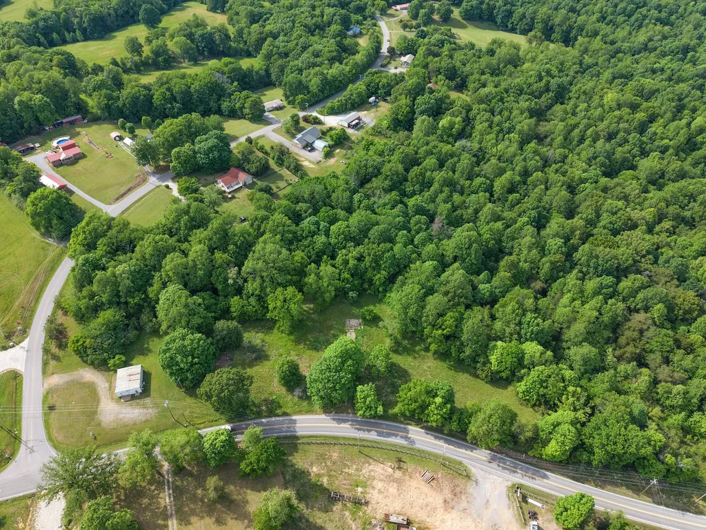 2815 Highway 49, E Charlotte TN 37036