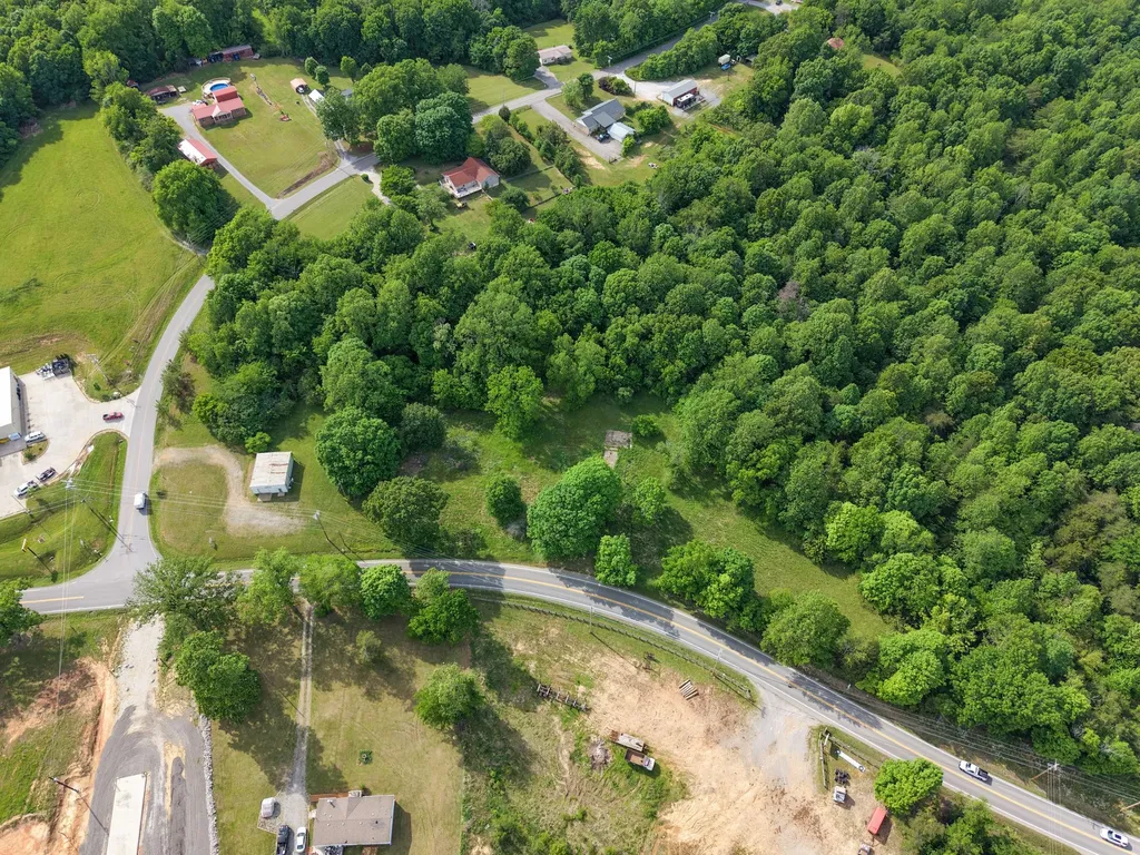 2815 Highway 49, E Charlotte TN 37036