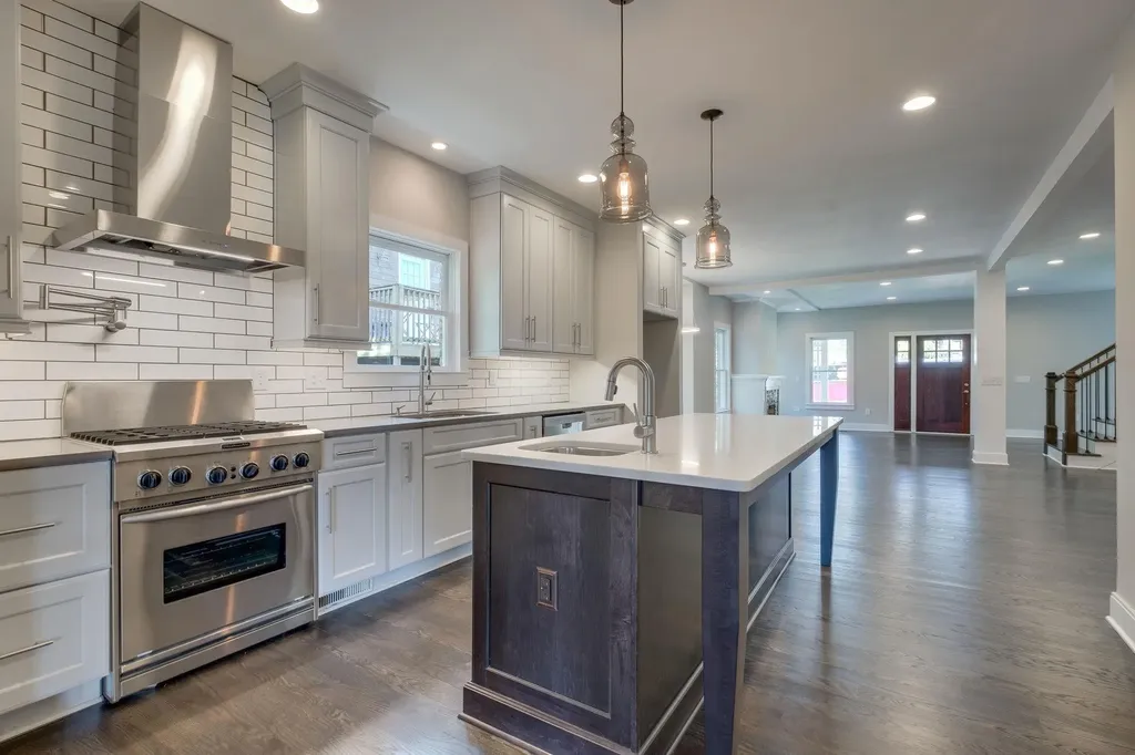 1509 Ashwood Avenue Nashville TN 37212