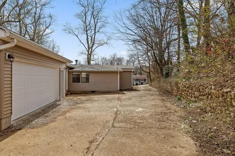 621 Courtney Lane Chattanooga TN 37415