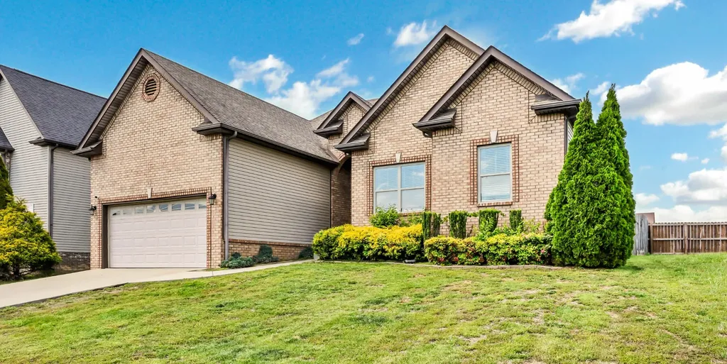 2428 Senseney Drive Clarksville TN 37042