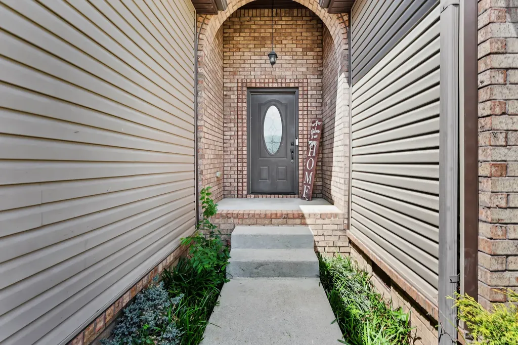 2428 Senseney Drive Clarksville TN 37042