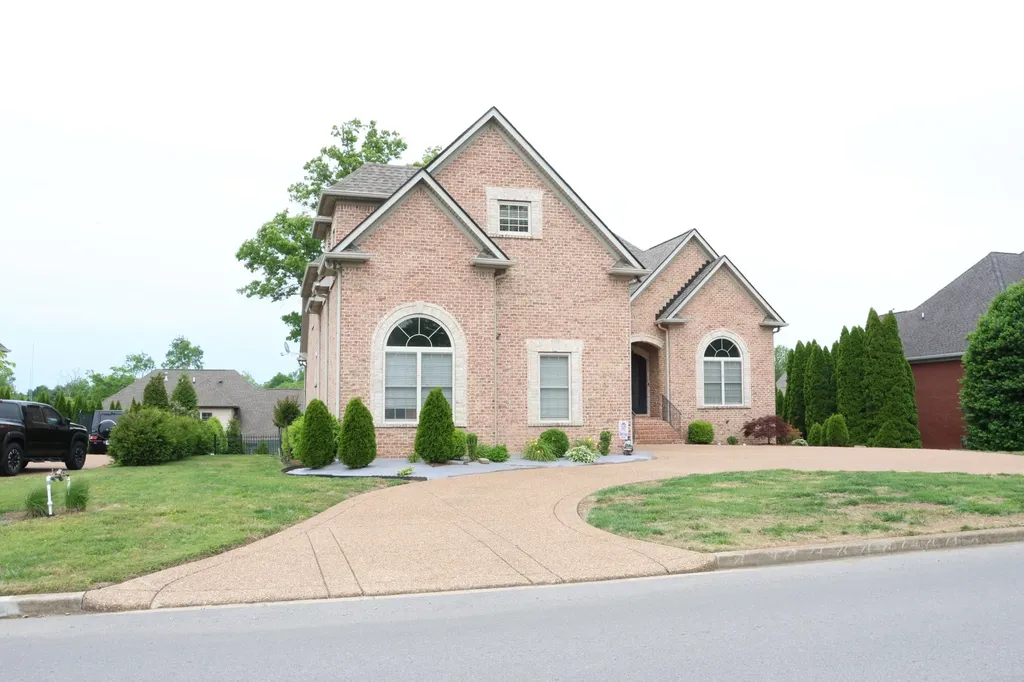 1023 Somerset Downs Boulevard Hendersonville TN 37075