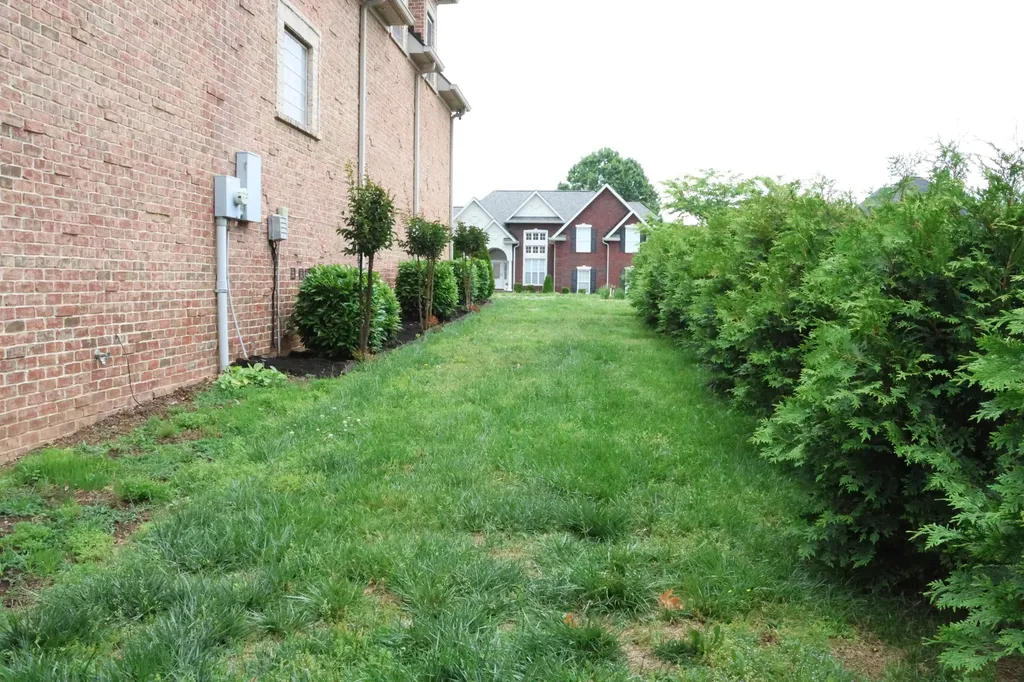 1023 Somerset Downs Boulevard Hendersonville TN 37075