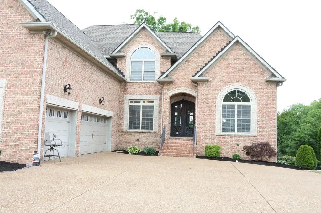 1023 Somerset Downs Boulevard Hendersonville TN 37075