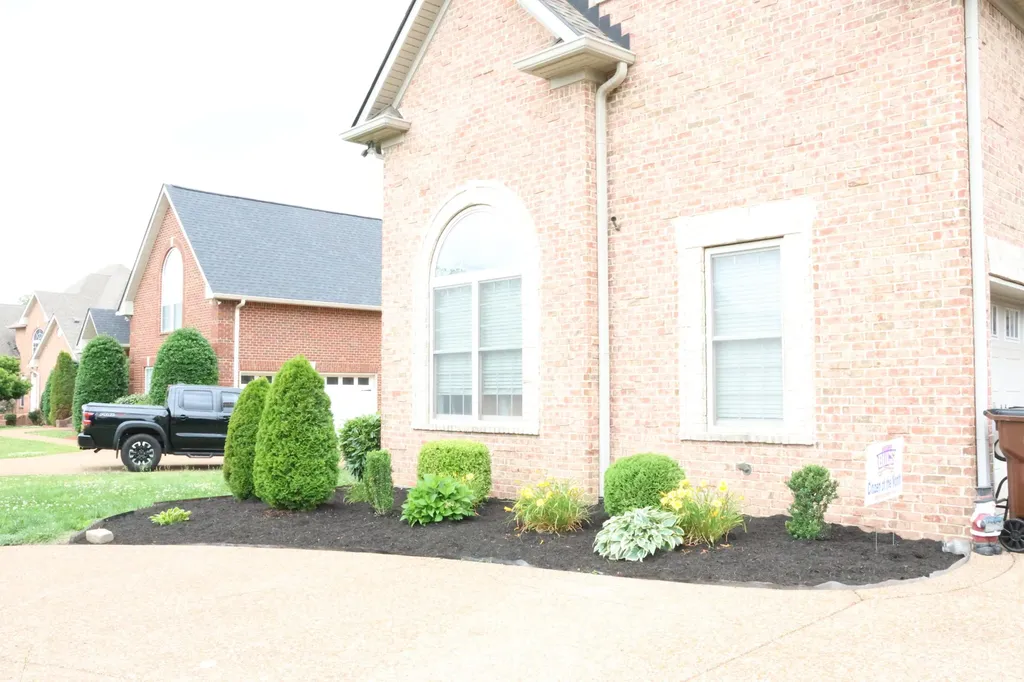 1023 Somerset Downs Boulevard Hendersonville TN 37075