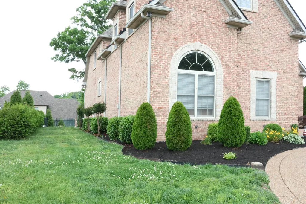 1023 Somerset Downs Boulevard Hendersonville TN 37075
