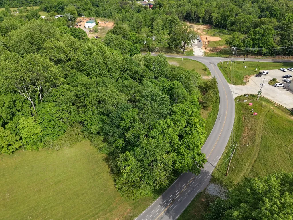 2815 Highway 49, E Charlotte TN 37036