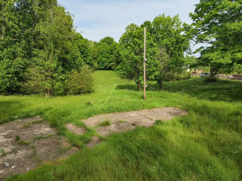 2815 Highway 49, E Charlotte TN 37036