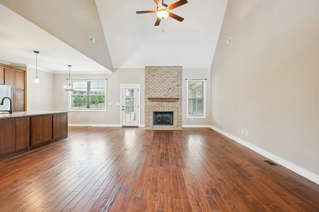 207 Manscoe Place Clarksville TN 37043