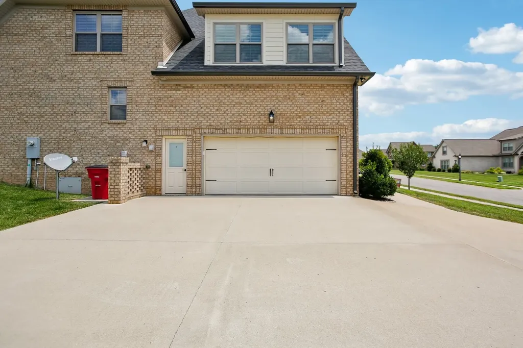 207 Manscoe Place Clarksville TN 37043