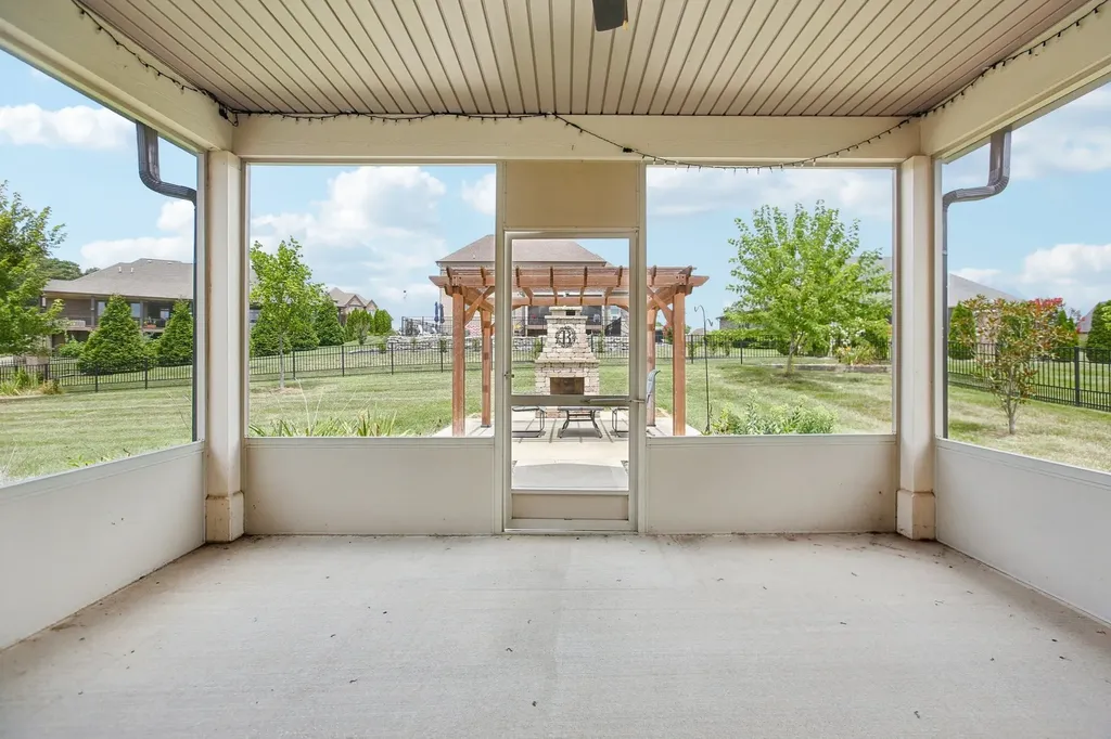 207 Manscoe Place Clarksville TN 37043