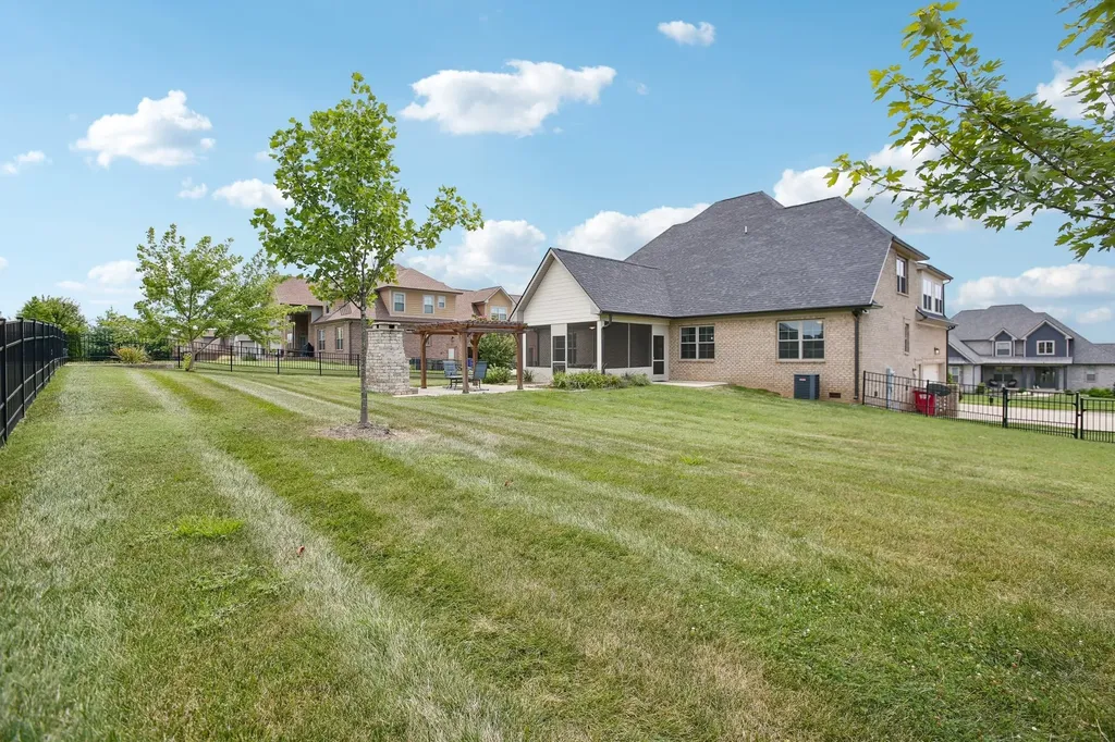 207 Manscoe Place Clarksville TN 37043