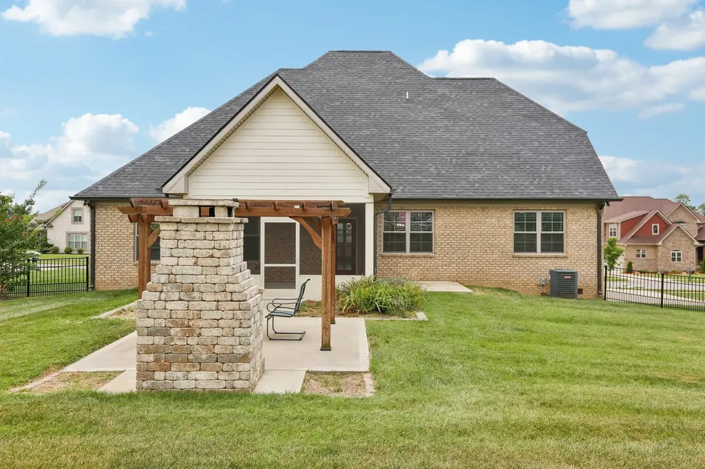 207 Manscoe Place Clarksville TN 37043