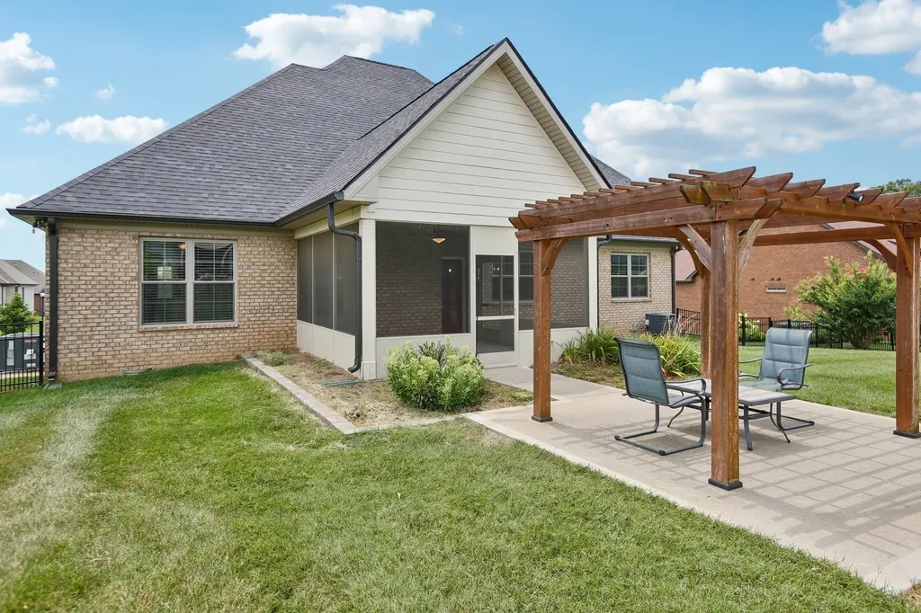 207 Manscoe Place Clarksville TN 37043