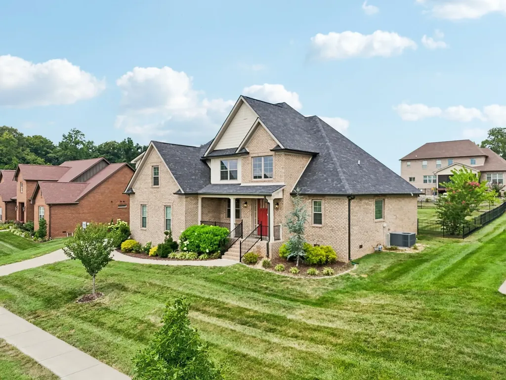 207 Manscoe Place Clarksville TN 37043