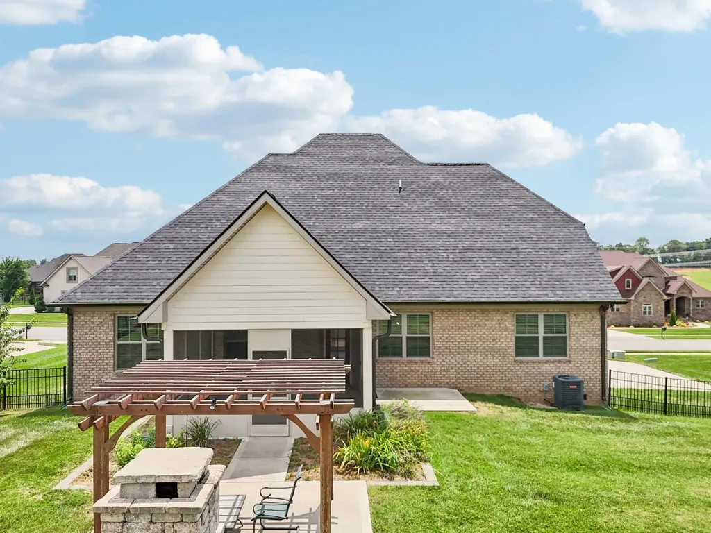 207 Manscoe Place Clarksville TN 37043