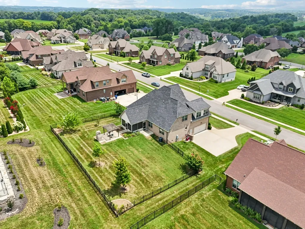 207 Manscoe Place Clarksville TN 37043