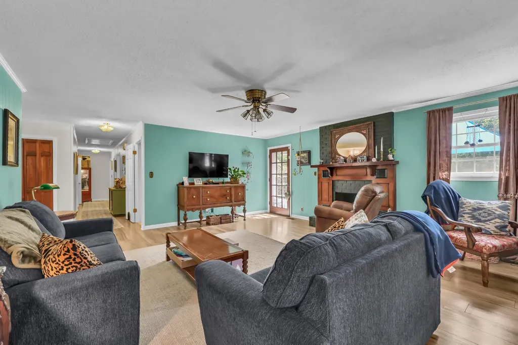 2824 Scenic Drive Clarksville TN 37043