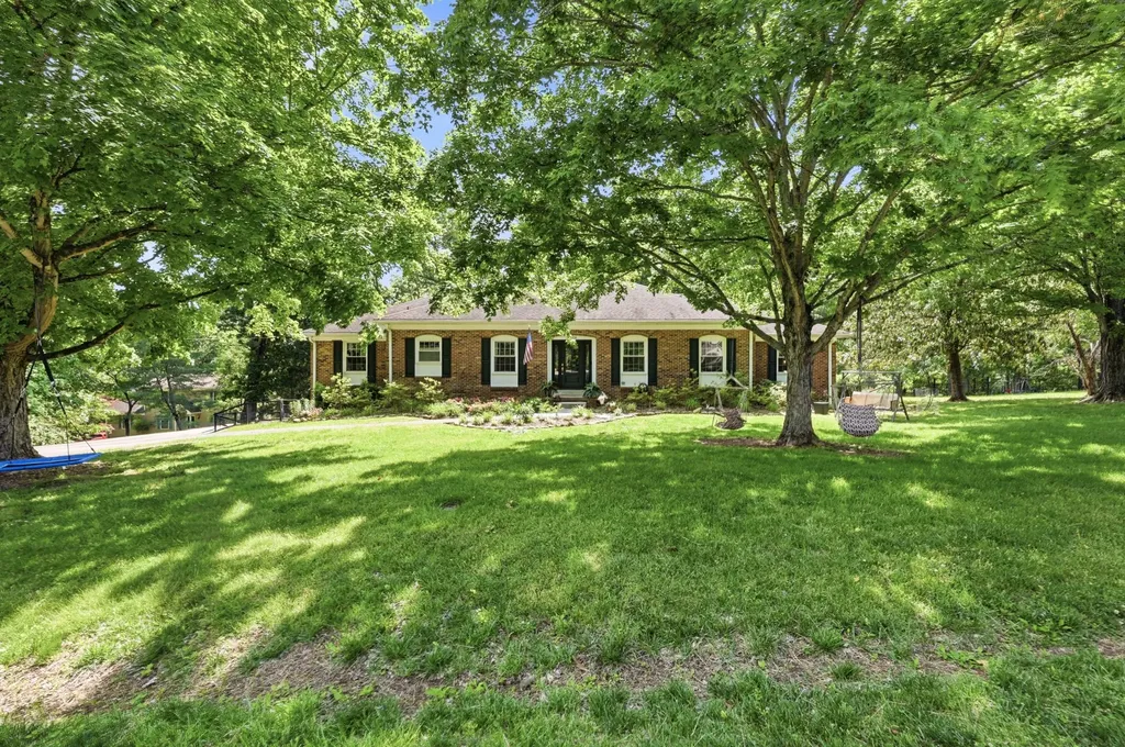2824 Scenic Drive Clarksville TN 37043