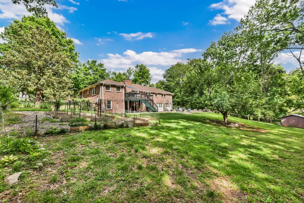 2824 Scenic Drive Clarksville TN 37043