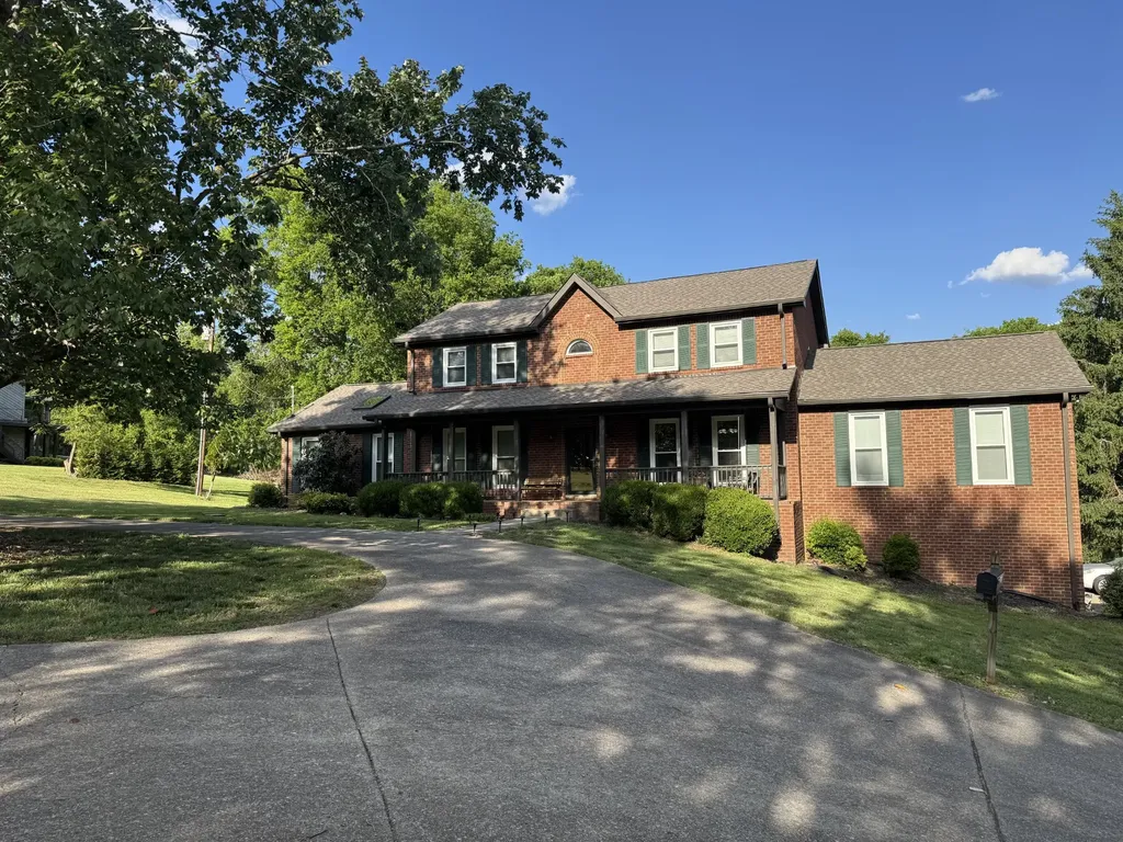 1616 Anderson Road Hendersonville TN 37075