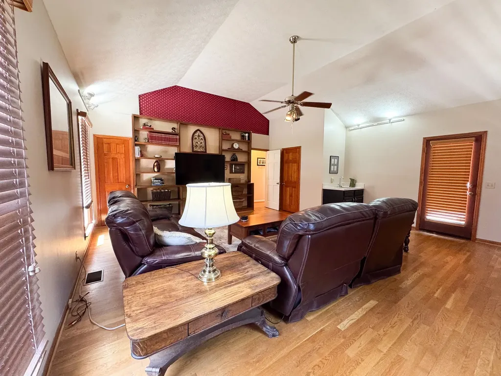 1616 Anderson Road Hendersonville TN 37075