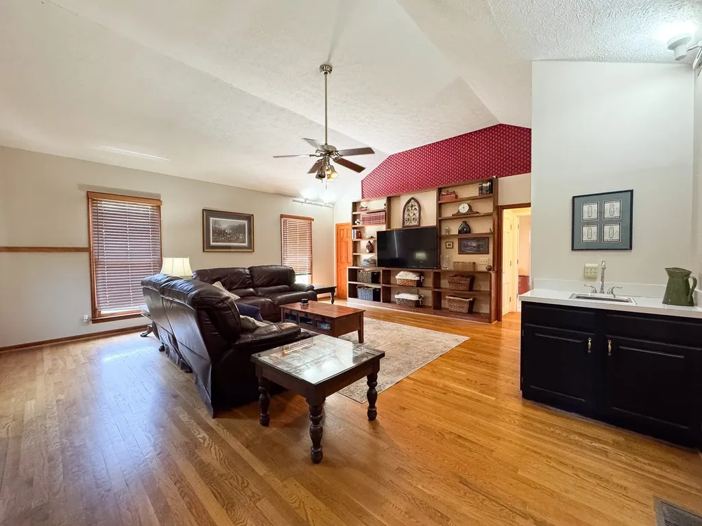 1616 Anderson Road Hendersonville TN 37075