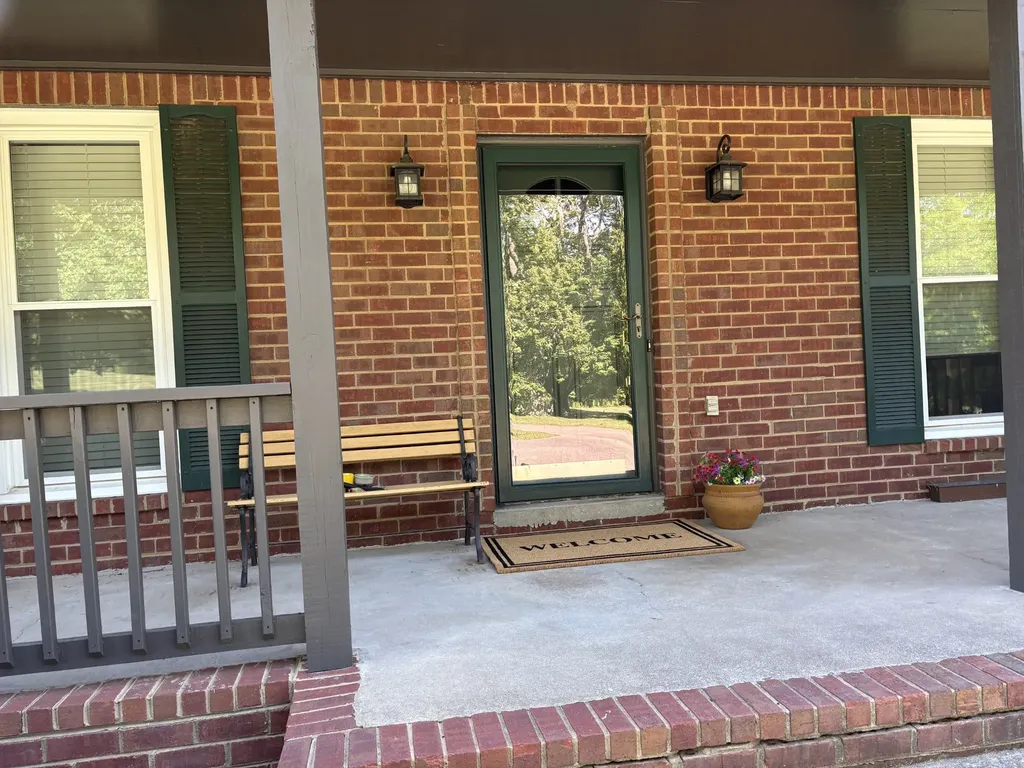 1616 Anderson Road Hendersonville TN 37075