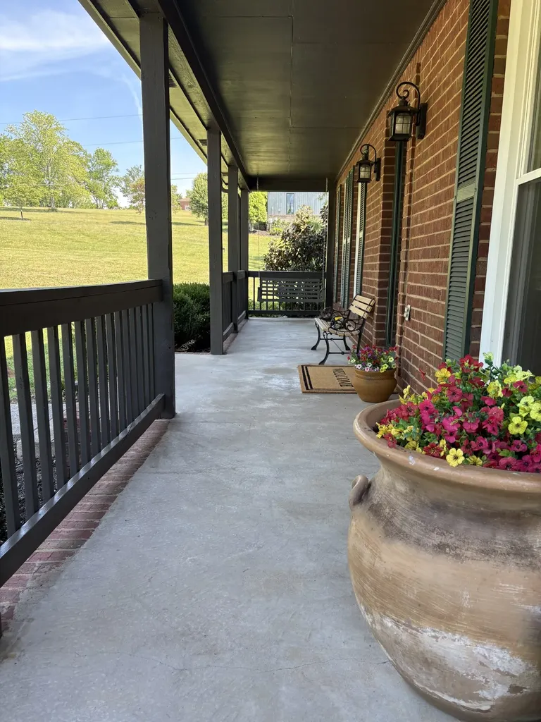 1616 Anderson Road Hendersonville TN 37075