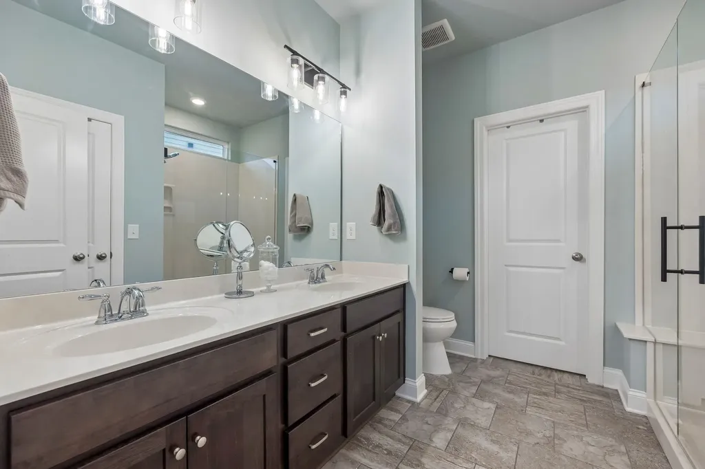 2000 Hedgelawn Drive Lebanon TN 37090