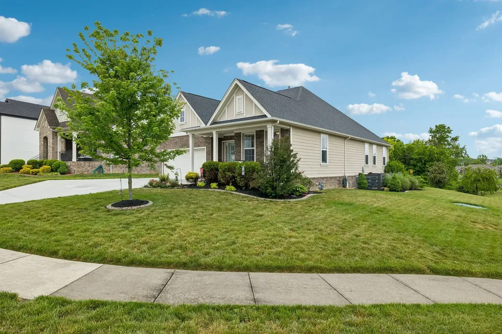 2000 Hedgelawn Drive Lebanon TN 37090