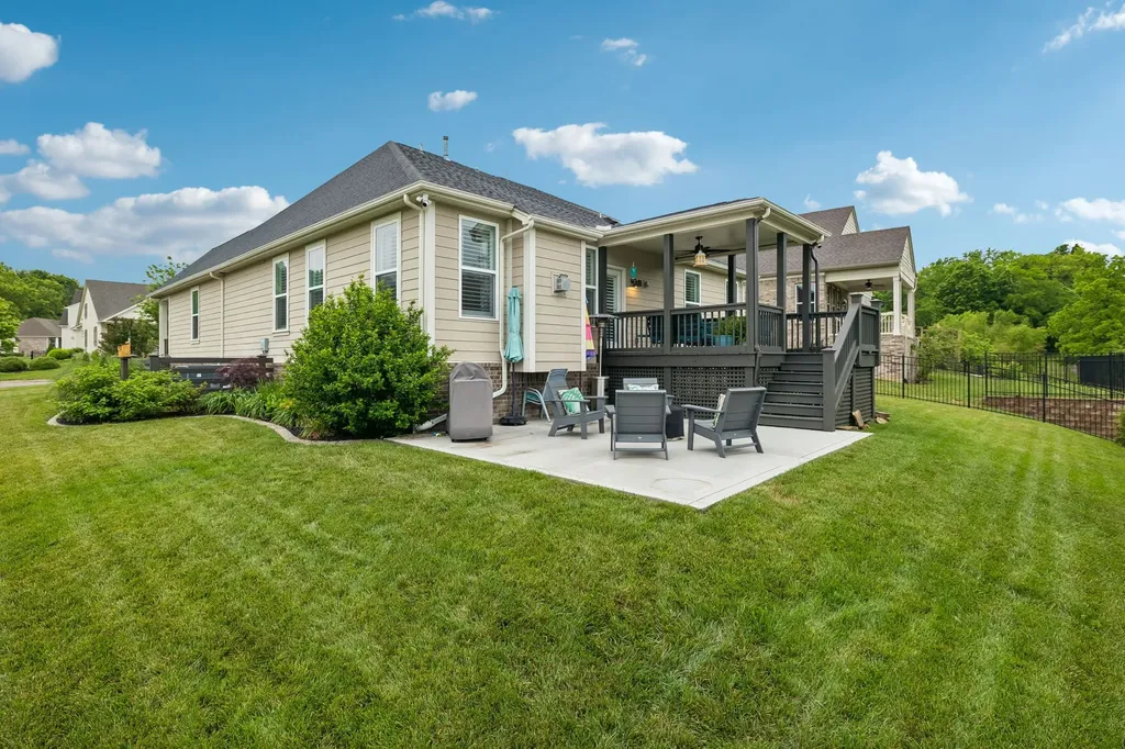 2000 Hedgelawn Drive Lebanon TN 37090
