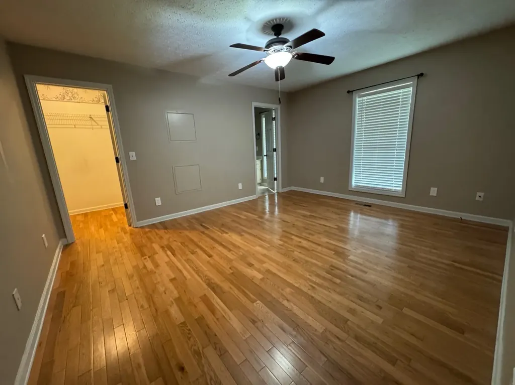 3594 Oak Grove Road Red Boiling Springs TN 37150