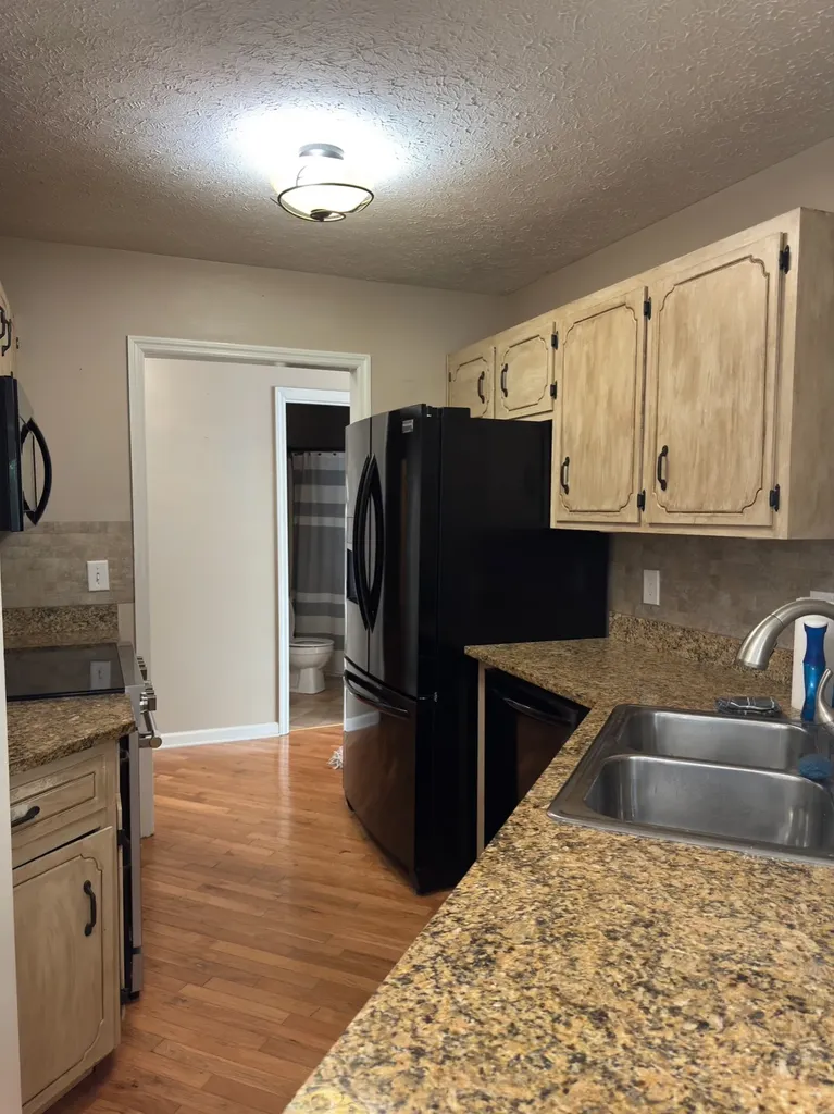 3594 Oak Grove Road Red Boiling Springs TN 37150