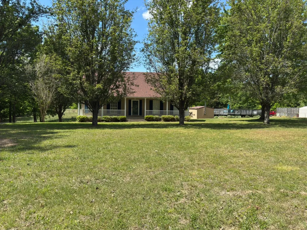 3594 Oak Grove Road Red Boiling Springs TN 37150